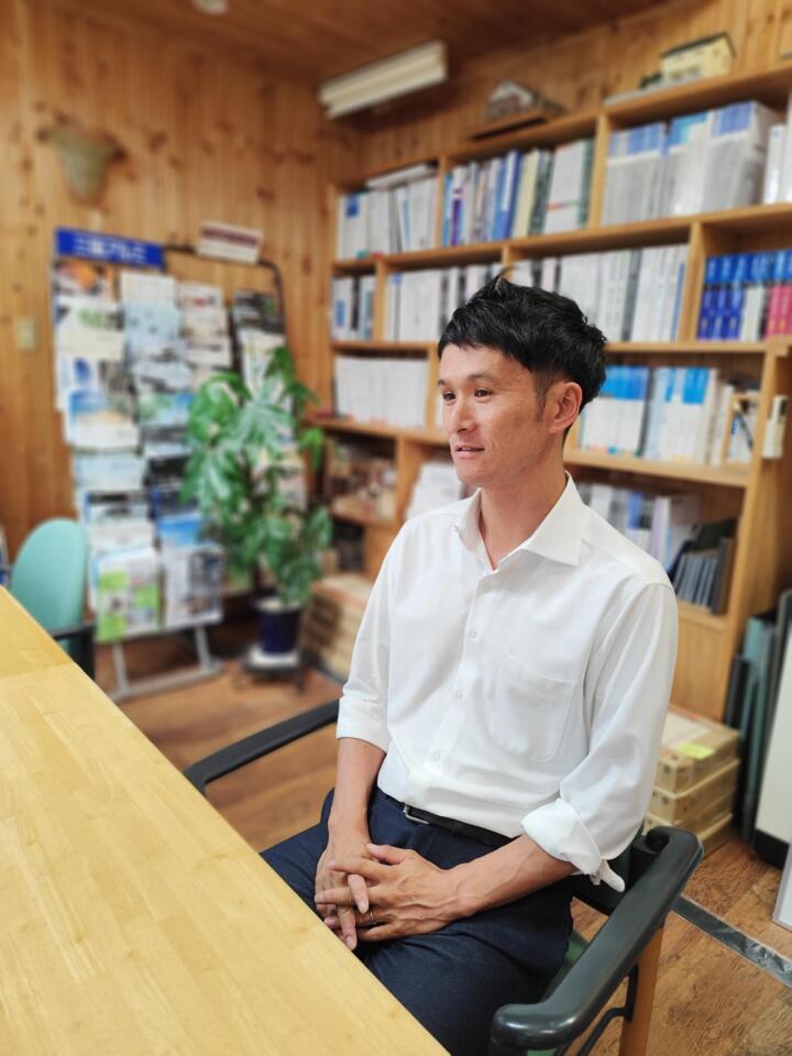 田中　康介